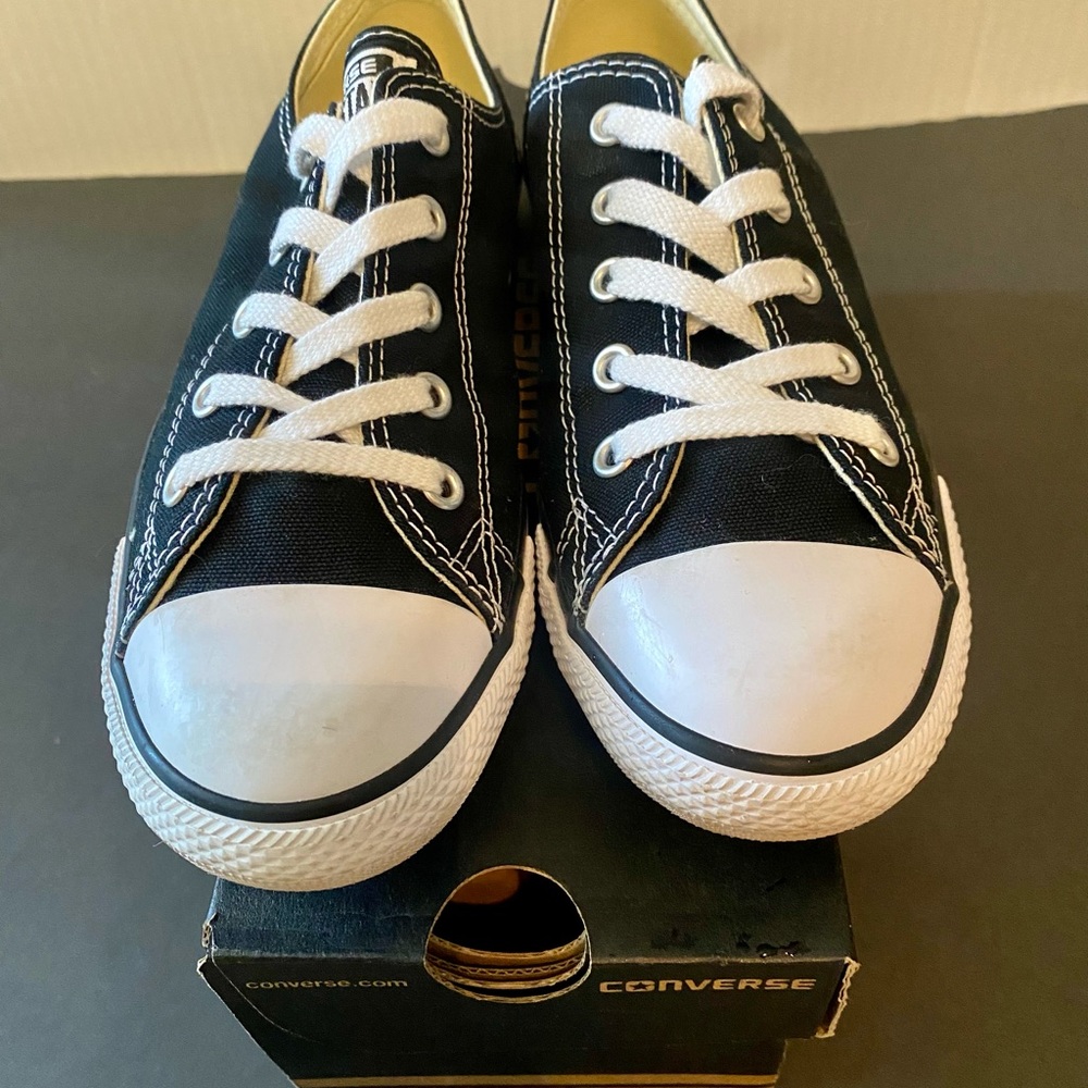 Converse Chuck Taylor Dainty Ox Low Black Women’s Size 7 *LIKE NEW*